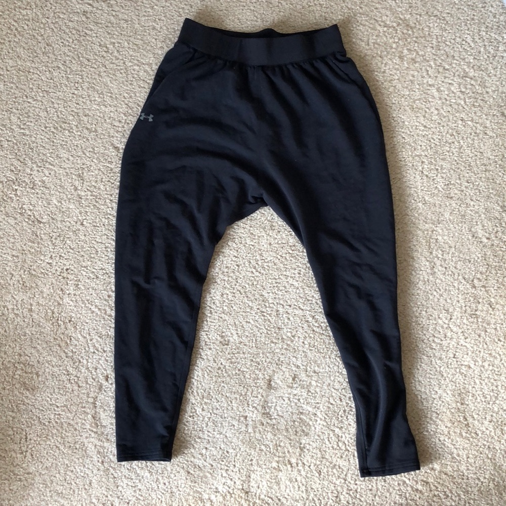 Under Armour skinny leg sweat pants